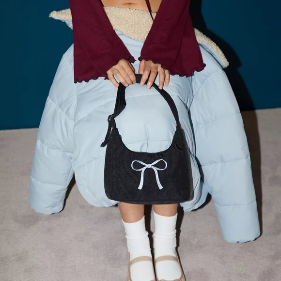 NWT Baggu Mini Nylon Shoulder Bag - Black Embroidered Bow - Picture 3 of 7